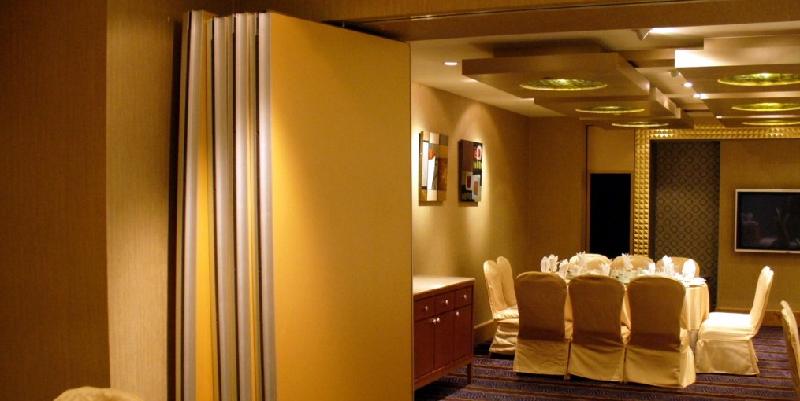 供应星级酒店旅馆专用折叠收缩屏风