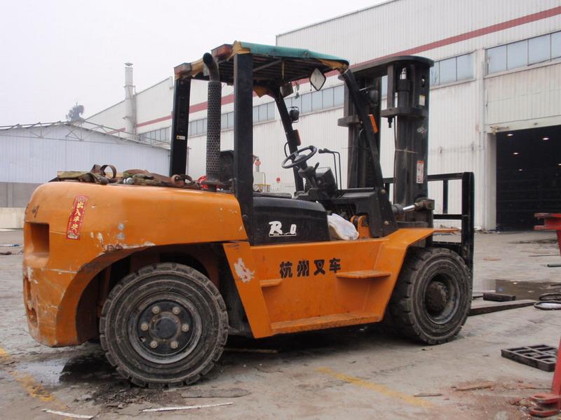 供应成都杭州8吨叉车出租，可搬运大型设备图片
