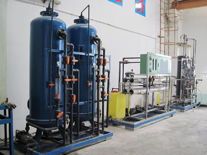 供应小型纯水（去离子水）设备、大型高纯水设备+反渗透装置