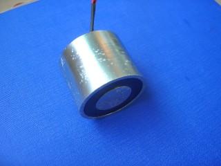中山兰达电磁铁供应吸盘电磁铁牵引式电磁铁电磁铁吸铁图片