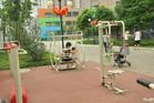 供应南阳幼儿园大型玩具跑道橡胶跑道图片