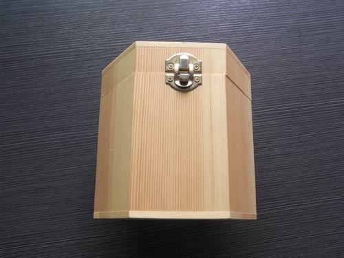 木制酒盒木制酒盒厂家松木酒盒供应木制酒盒木制酒盒厂家松木酒盒实木盒生产厂家