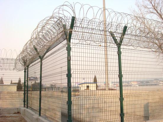 供应机场隔离栅、Y形立柱护栏，停机坪围栏、刺绳隔离栏