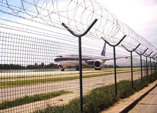 供应机场护栏网机场隔离栅护栏网最专业厂家-浩成护栏图片