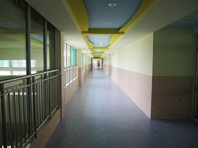 山东地板幼儿园塑胶地板PVC地板批发
