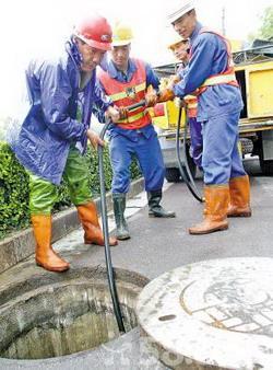 供应南京清理化粪池下水管道疏通修水电图片