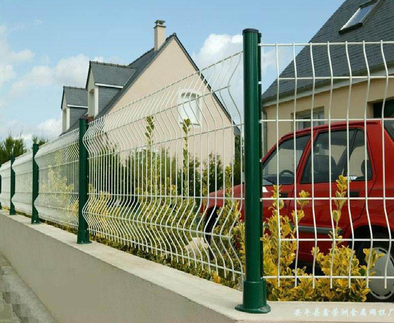 供应用于市政的潍坊镀锌美格网门窗防盗护栏网太原高速隔离护栏网价格、规格、型号多图片