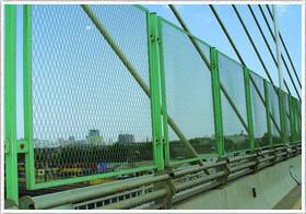 铁路护栏网供应专业优质铁路浸塑钢丝护栏网铁路护栏网