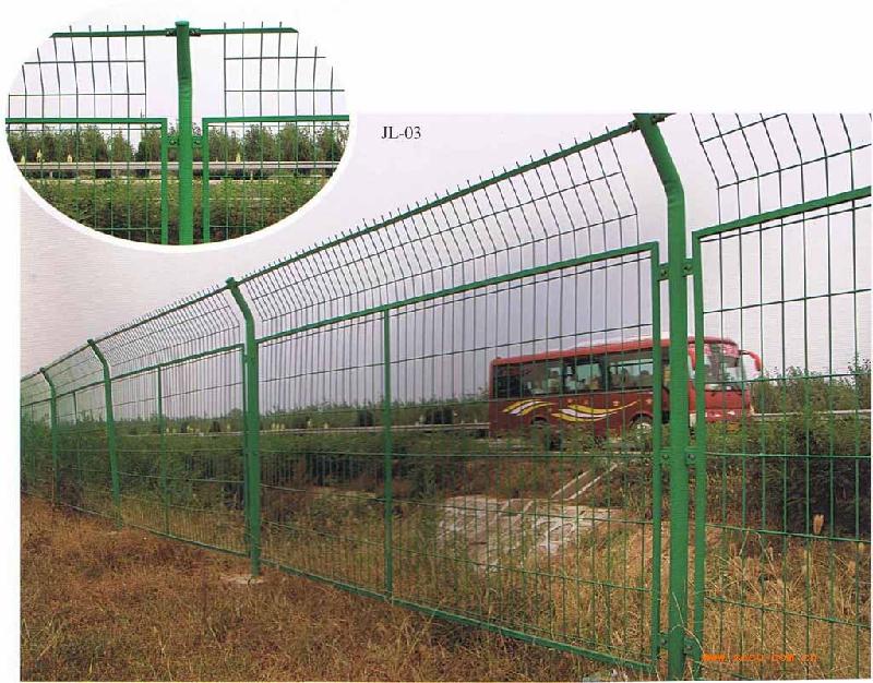 供应山东省公路安全防护护栏网隔离栅围网