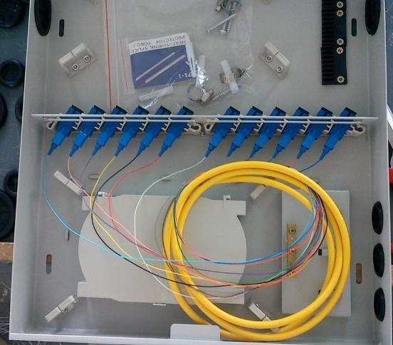 批量光纤配线箱（12芯光纤配线箱24芯光纤配线箱48芯光纤配线箱）图片