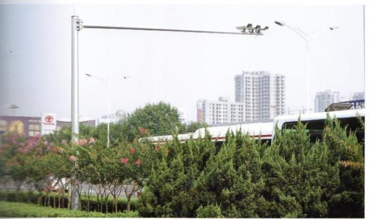 郑州市周口监控杆厂家供应周口监控杆、立杆、锥杆、电子警察杆、交通信号灯杆