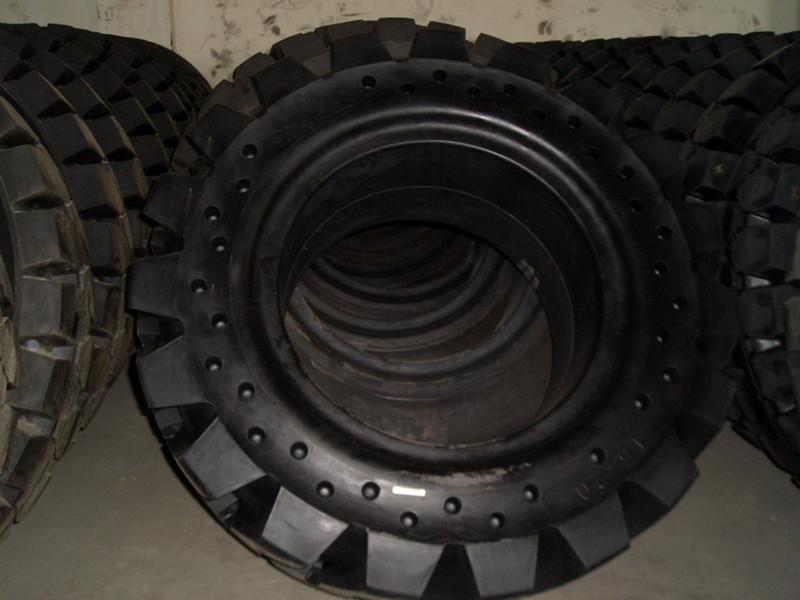 供应实心轮胎15-20/特种工程车辆实心轮胎/江苏轮胎生产厂家​图片