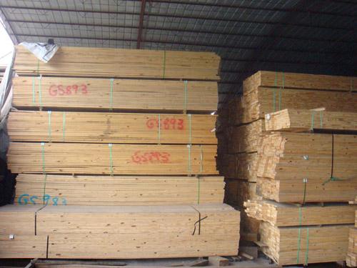 供应最畅销的防腐木材