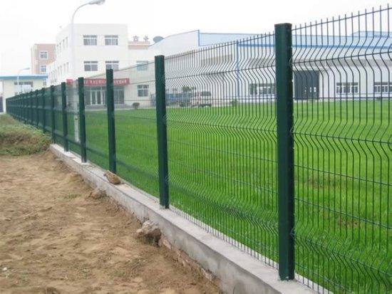 供应护栏网厂家直销，护栏网厂大量批发，上海护栏网厂