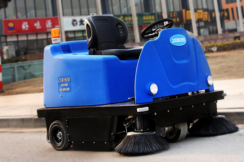 供应道路清扫电动扫地车 电动驾驶式扫地机