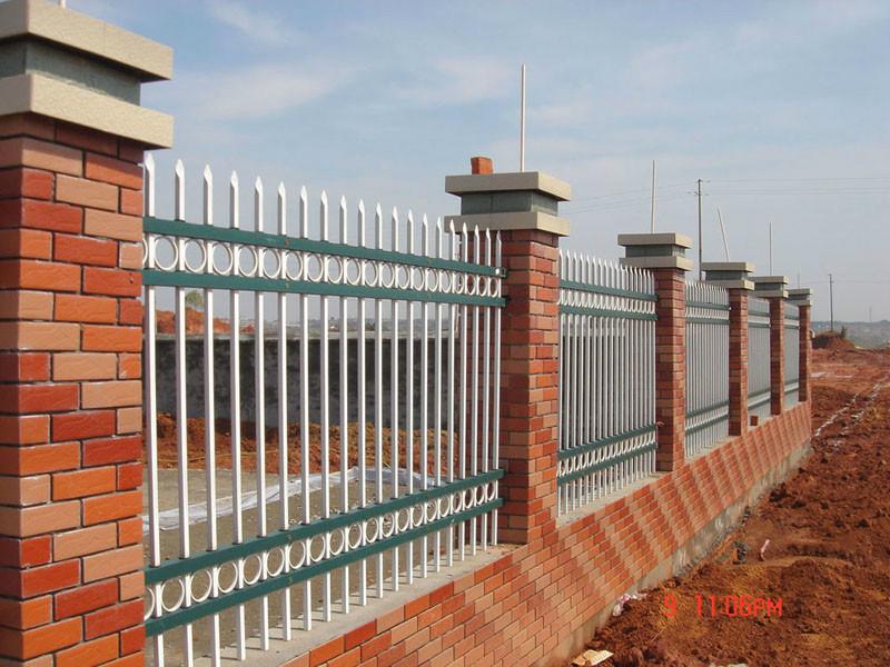供应锌钢护栏网，围墙护栏网，小区护栏网，隔离栅