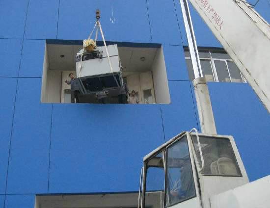 供应北京工厂搬迁设备吊装设备搬运起重图片