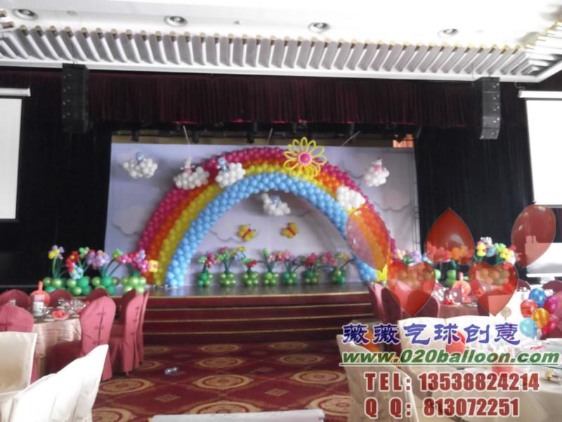 广州气球布置彩虹主题气球设计布置批发