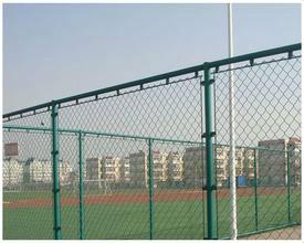 供应组装式球场围网，球场围栏网，球场围网生产厂家。