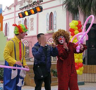 供应北京小丑表演宝宝宴生日派对家庭聚会气球小丑演出13671220967