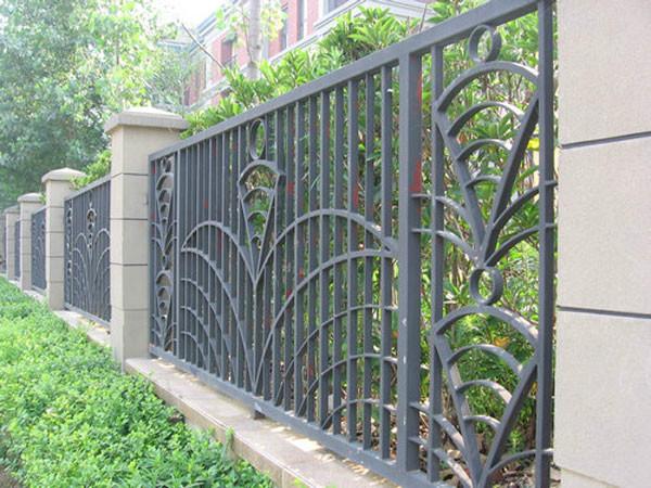 供应昆明铁艺栏杆围墙栏杆价格、小区围栏