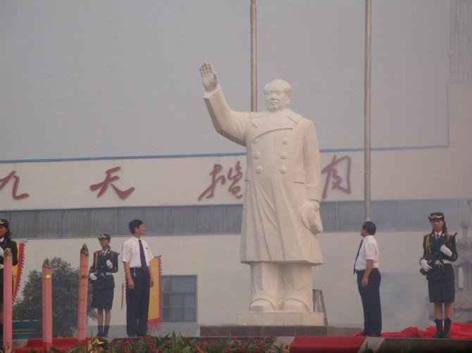 供应精品石雕汉白玉毛泽东雕像毛泽东站像毛泽东坐像