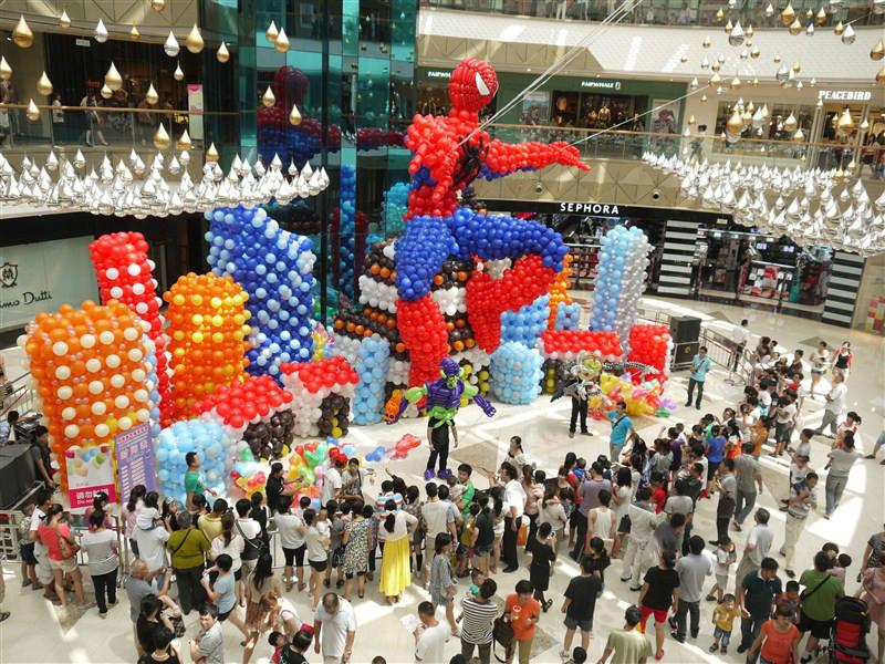 商场室内气球装饰图片|商场室内气球装饰样板
