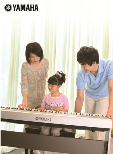 揭阳雅马哈电子琴专卖店，广东骏纬文化暑假买钢琴送大礼