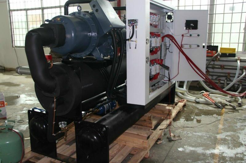 供应高效环保型工业冷水机，螺杆式工业冷水机，水冷式工业冷水机