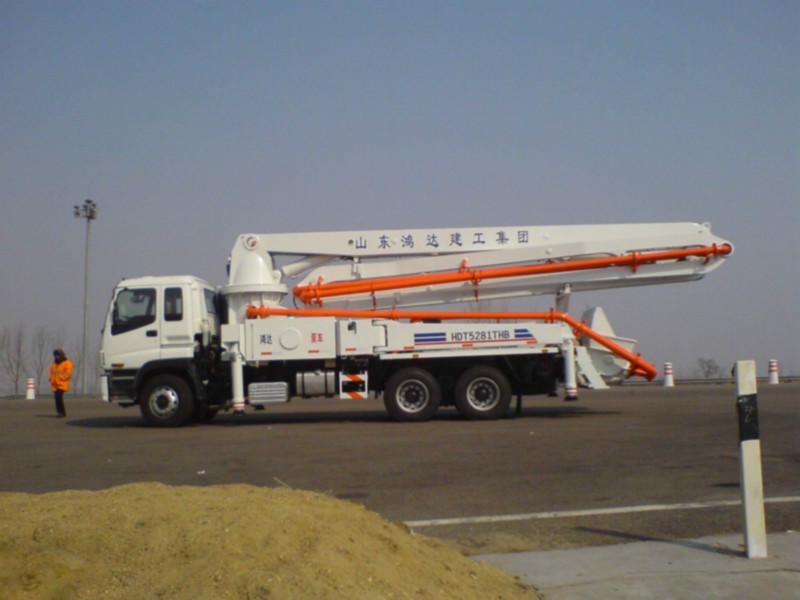 供应52米42米45米37米臂架泵车 CE认证 山东鸿达铁力士