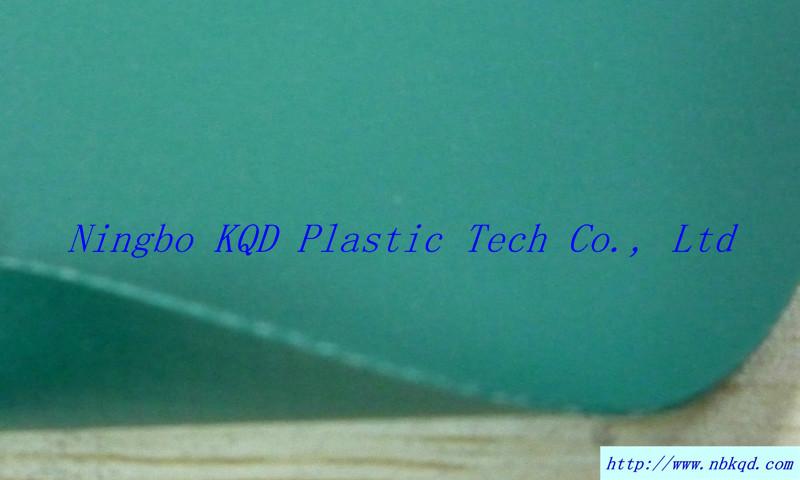 供应绿色pvc夹网布，0.65MM蹦床沙滩椅pvc夹网布，