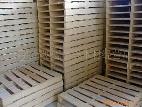福州富胜木材包装加工厂家低价供应东北松木托盘/木站板