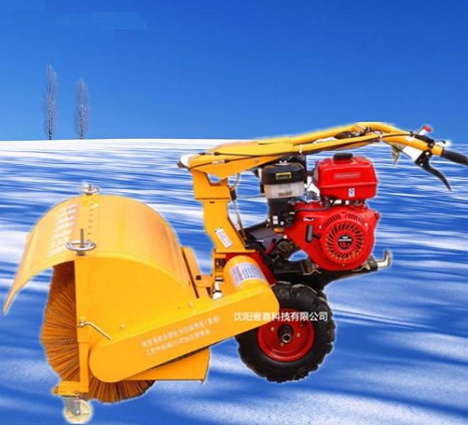 供应齿轮传动滚刷式扫雪机图片