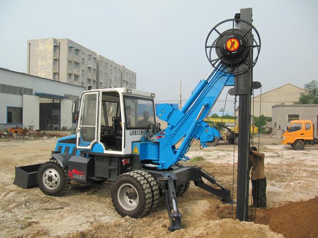 供应 广宁县小型旋挖机最新打桩图片