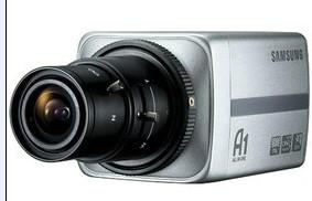 供应宽动态强光抑制摄像机 700线 照车牌摄像机
