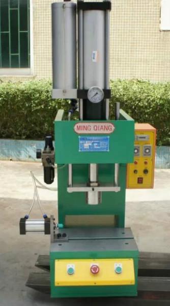 供应昆山台式增压机/小型气液增压机