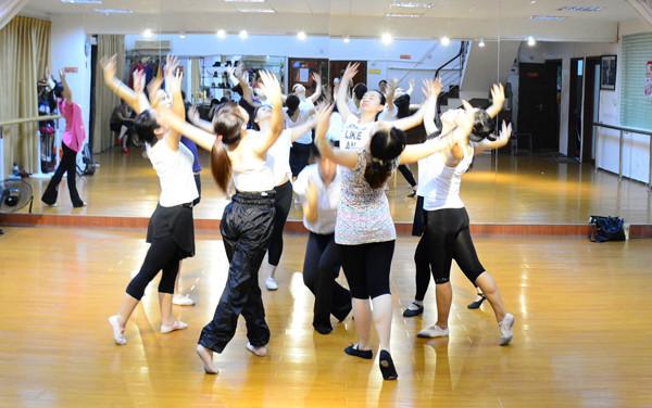供应龙岗专业学跳芭蕾舞蹈形体训练
