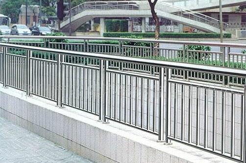 供应不锈钢楼梯护栏加工制作安装天津不锈钢铁艺加工