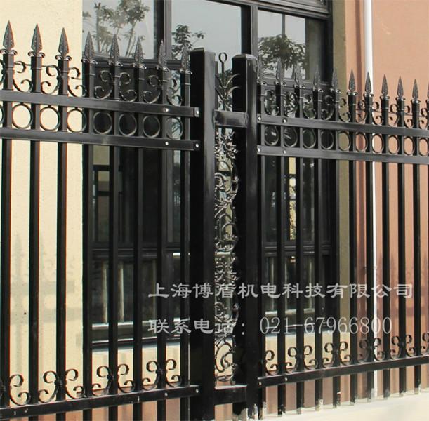 供应围墙护栏HL-1锌钢护栏经典黑色欧艺护栏专业定制厂家直销