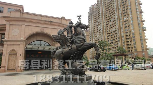 供应广场锻铜雕塑，校园锻铜雕塑定做，锻铜景观雕塑价格   深圳雕塑公司图片
