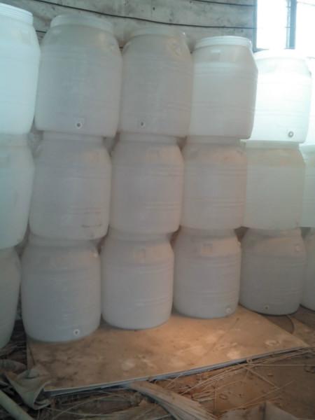 供应用于酸碱介质水处的塑料桶，塑料水桶，溶药箱，加药桶