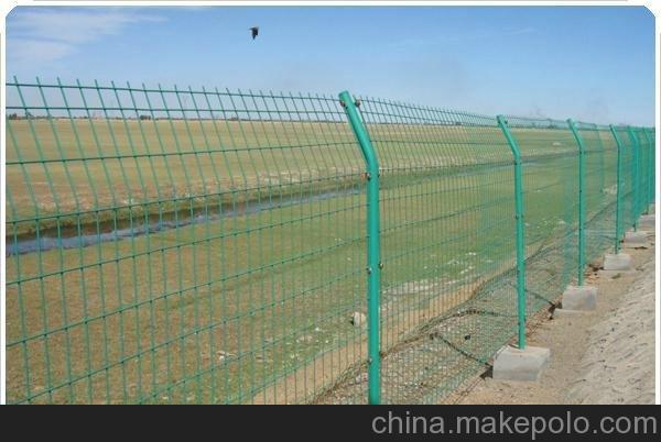 供应公路网片围栏护栏|东莞护栏网