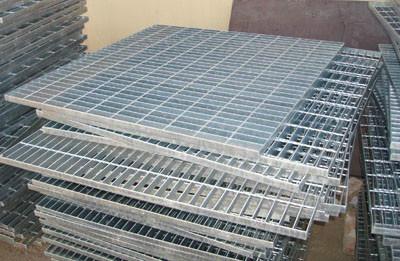供应百特金属齿形钢格板-防滑钢格踏板-金属压焊钢格板厂家生产