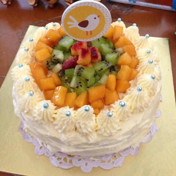 供应赛西维学校赛西维蛋糕学校为你介绍生日蛋糕中水果的装饰