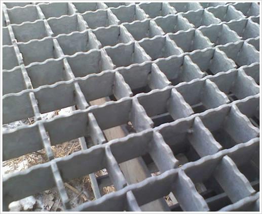 衡水市齿形钢格栅板石油开采防滑钢格板厂家供应齿形钢格栅板石油开采防滑钢格板