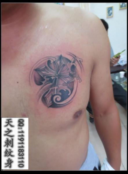 供应大臂纹身，图腾纹身，十字架纹身，鱼纹身，青岛纹身