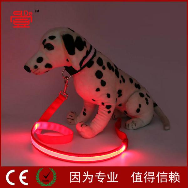供应LED发光宠物牵引带厂家批发 尼龙织带2.5宽大中型犬牵引绳