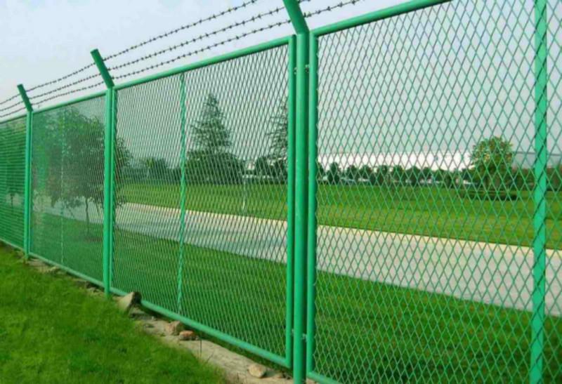 供应钢板网护栏防眩网高速公路隔离网方森厂家生产