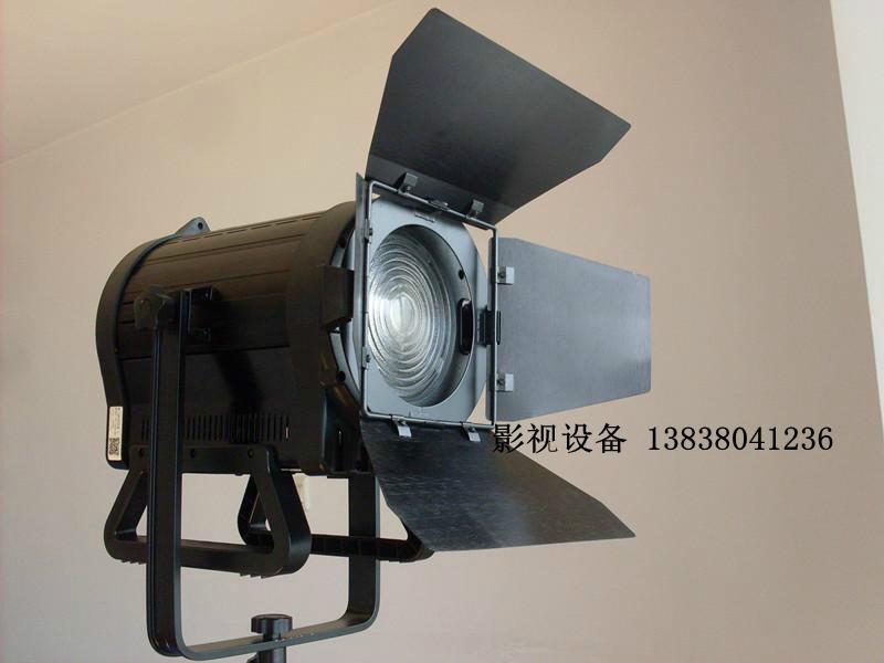 供应新闻演播室录像拍摄LED便携聚光灯拉丝工艺选配电池挂架可拆卸遮扉