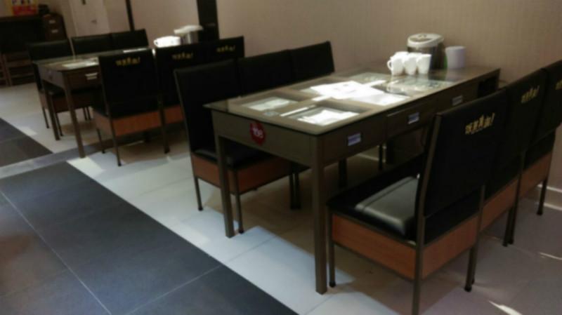 深圳市厂家直销多功能铁艺桌椅厂家供应厂家直销多功能铁艺桌椅